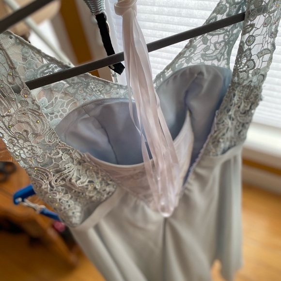 JJs house bridesmaid dress - Picture 7 of 7